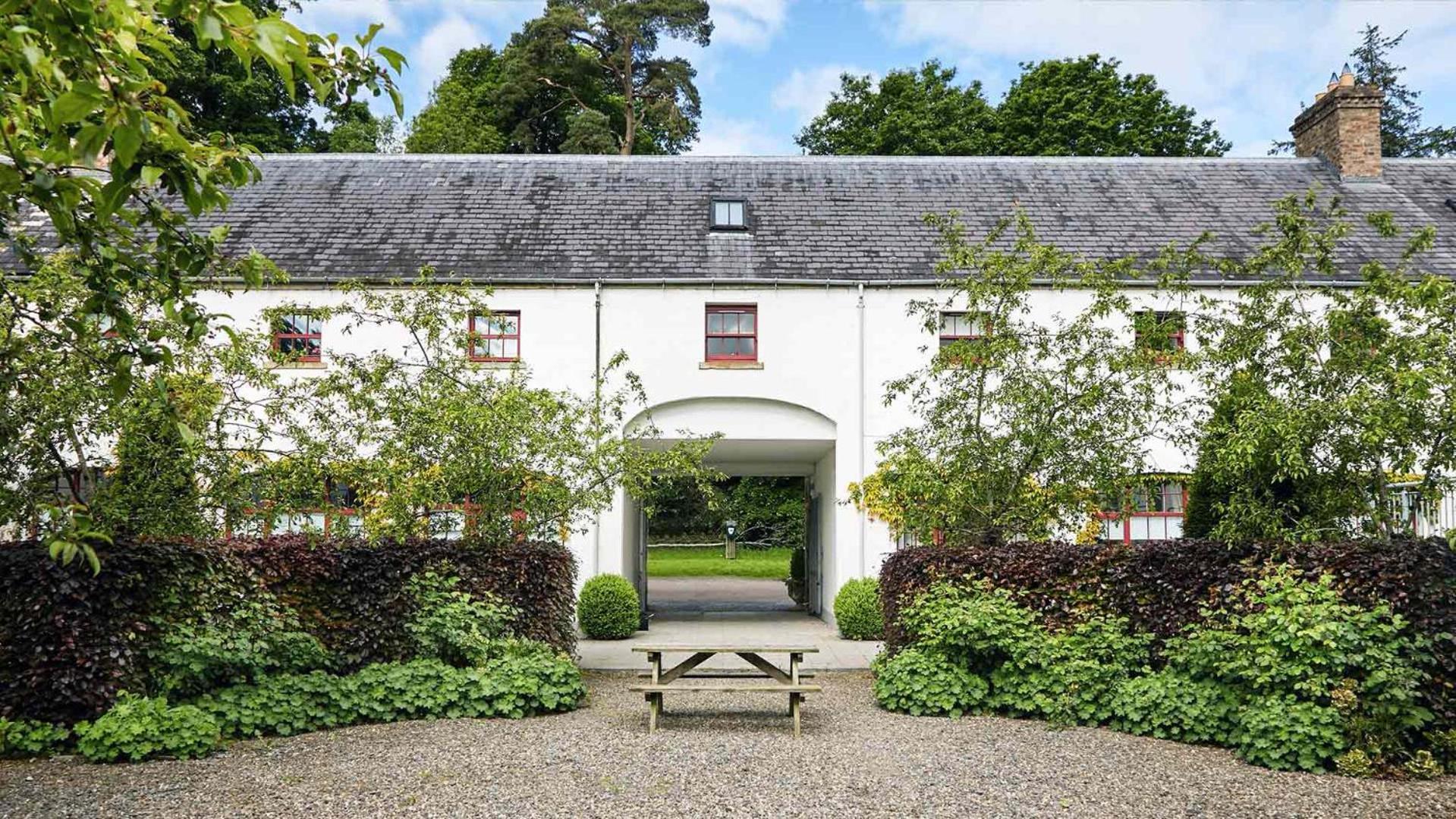 Vila Old Stable Mews Castle Leslie Glaslough Exteriér fotografie